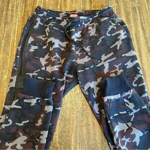 Nike Sportswear Tech Fleece Joggers Sweatpants Zipper Pockets Camo Men’s Size M